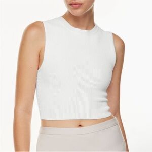 Aritzia Babaton Sculpt White Knit Ribbed Cropped Tee